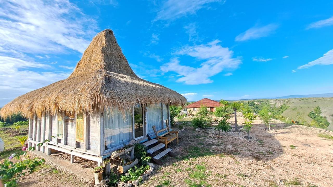 Hars Garden Sumba Hotel Waingapu Ngoại thất bức ảnh
